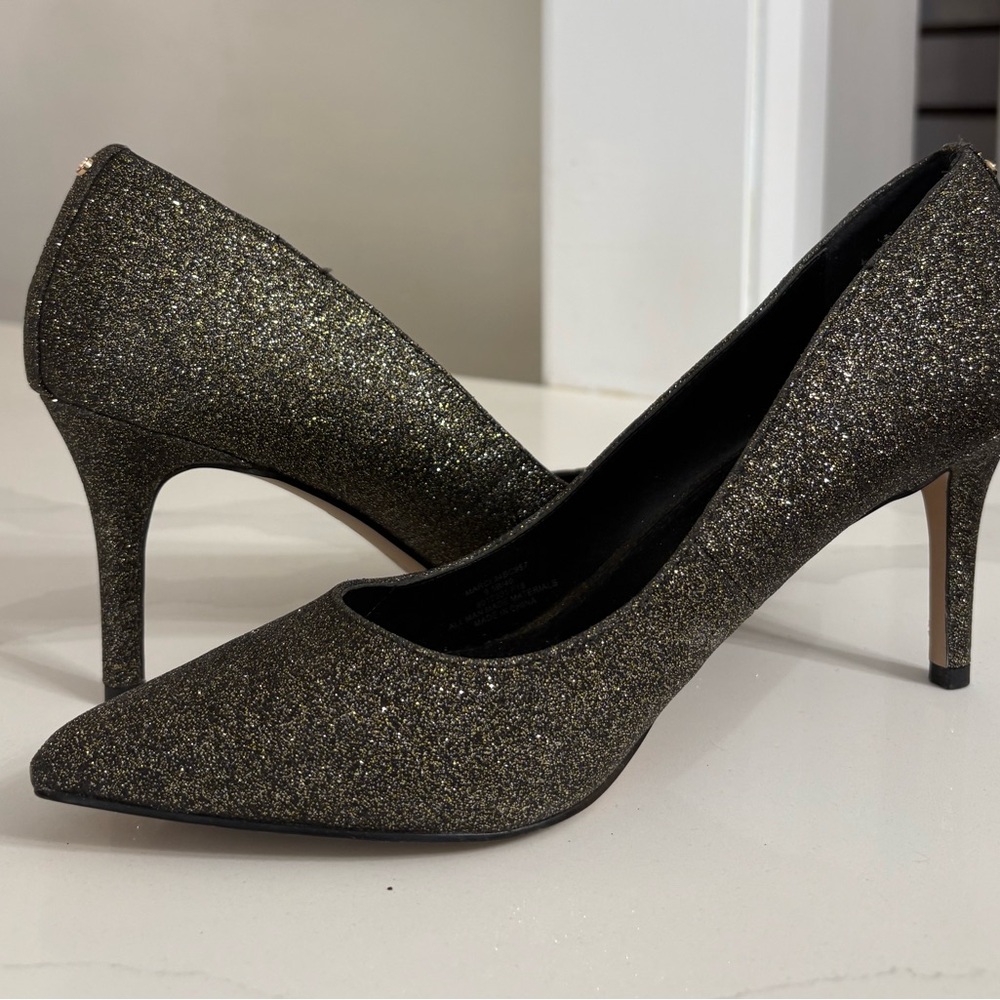 BCBG Glitter Pumps